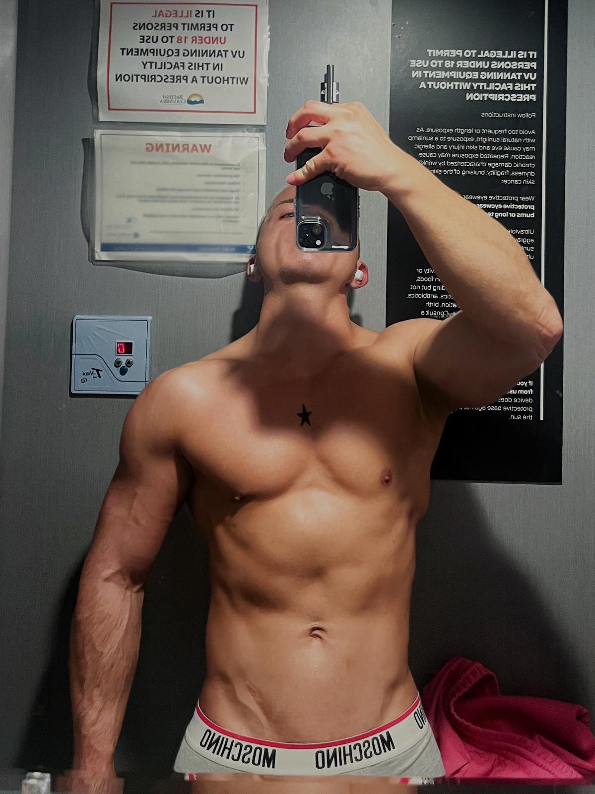Damon photo owner and the main therapist at Damon Spa Studio For Men - gay massage therapist in West End, Vancouver